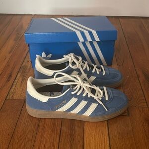 NWT Adidas blue spezial US women’s 9
